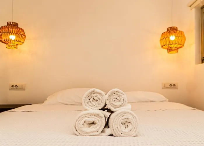 ήσυχο κυκλαδίτικο σπιτι White Stone N8 Apartment